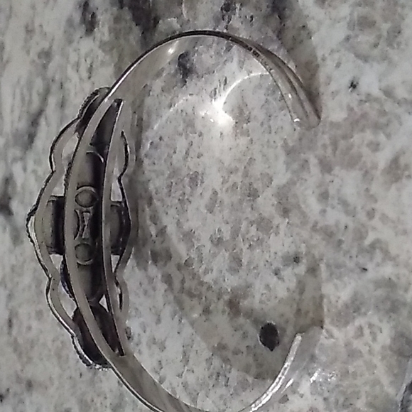 Cuff bangle - Picture 2 of 2